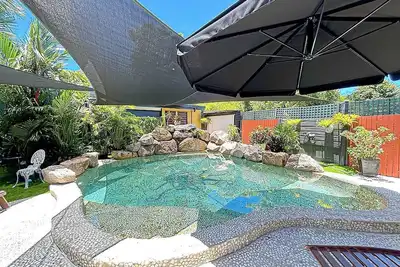 Image de Queenslander house with plenty of space and very tropical.