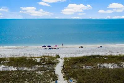 Image de Sand Buckets Unit D, Ocean View Beach Townhouse
