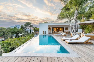 Image de Nouveau :« Côté mer » Villa d’exception, vue mer, piscine, à 4 mn de la plage