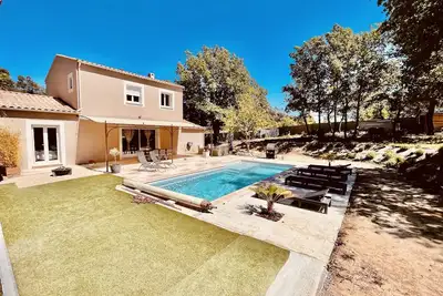 Image de Villa En Provence avec Piscine