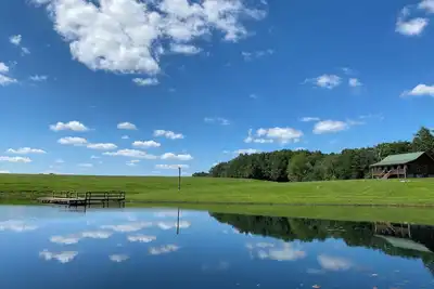 Image de Cabin with private pond. A peaceful escape