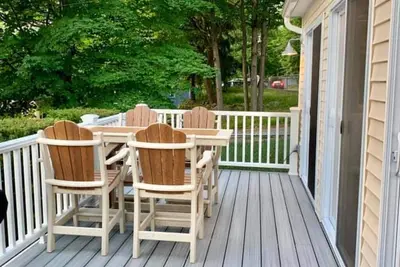 Image de Breathtaking Lakefront house(#5) - Close to Village! (April-June Single rental)