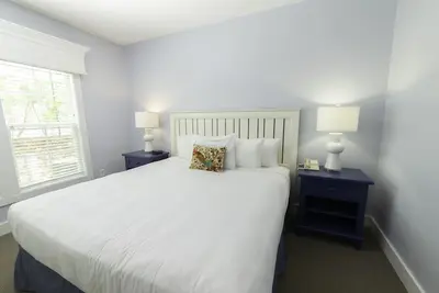 Image de 2 Bedrooms Cottage Suite Village in King's Creek weekly booking 8 days/7nights