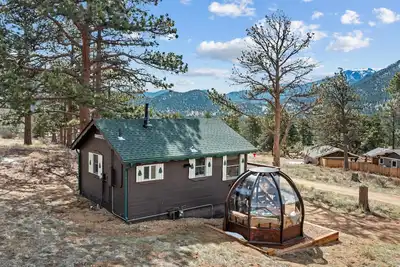 Image de Loch Vale Cabin - Dining Globe- 2 person hot tub-summer pool