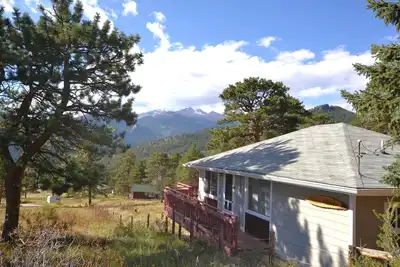 Image de Sunshine Cabin - 2 bedroom 2 bath cabin with great views!