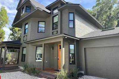 Image de Gator Grove – Gothic Revival – Brand New Build!