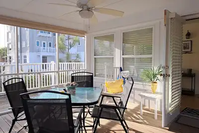 Image de Coastal Cottage - 3 min walk to beach.