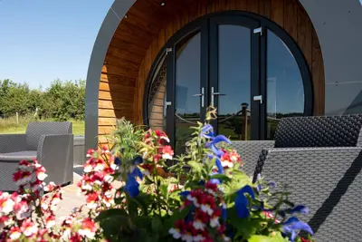 Image de Bedwen - Glamping pod with Hot Tub sleeping 2 guests