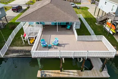 Image de Blue Haven - Cozy Bungalow right on the Canal!