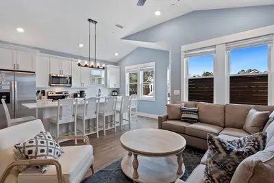 Oceanside 2br Near Beach & Currituck Lighthouse