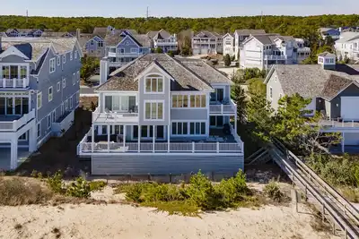 Image de The Preserve - Recently Remodeled 5 Bedroom Oceanfront. Watch Video!