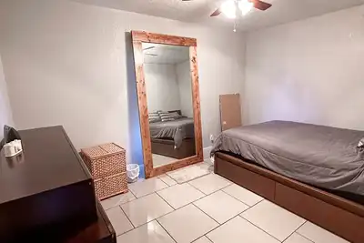 Image de Entire home located mins from Downtown, Riverwalk, At&T Center, & The Pearl