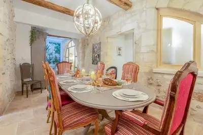 Image de Elegant Ground Floor Apartment in Historic Centre