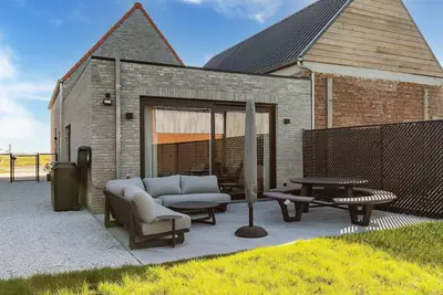 Image de Maison de vacances moderne avec jardin