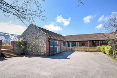 Ware Barn Cottage, character holiday cottage in Lyme Regis