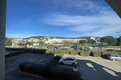 Image de Studio cabine avec loggia vitrée, à 100m de la plage, proche commerces et activités à Sète