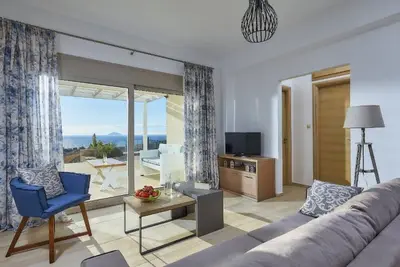 Image de Elkysti Crete Deluxe Apartment \"Corina\"