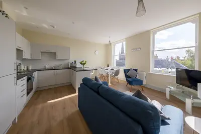 Image de Hereford City Centre – Apartment 5: Stylish 2-Bed in City Centre, Sleeps 6