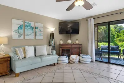 Image de Dog-Friendly 2br Getaway with Resort Amenities + Free Attraction Tickets!