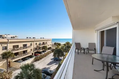 Image de Beach View Balcony at John's Pass