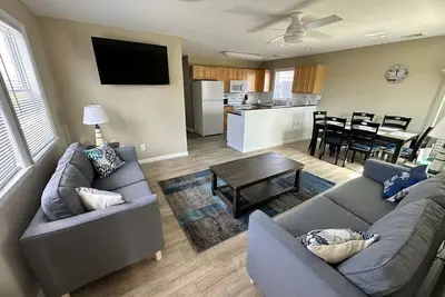 Image de Newly Renovated 3 bed, 2 bath Home Near Beach and Bay