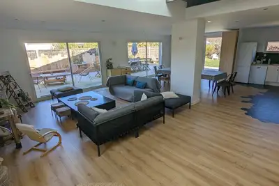 Image de Villa 4* à l'esprit loft, contemporain et design