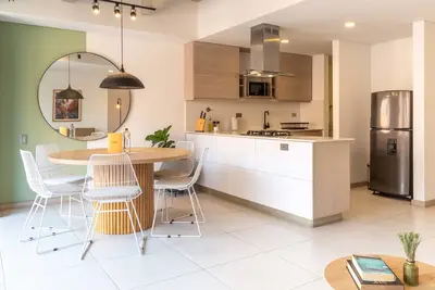 Image de w* | Lovely 3br w\/ Ac and balcony in Laureles