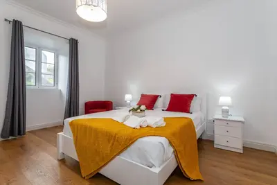 Image de Appartement \"Oásis Fonte Grande 4\" avec vue sur la mer, terrasse et Wi-Fi.
