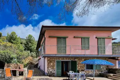 Image de Appartement 'Villa Mirella Trilocale' avec Terrasse privée, Balcon et Wi-Fi