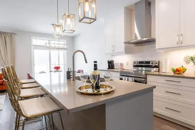 Image de Luxurious Niagara 3 Bdr Townhouse /Garage
