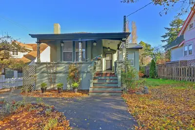 Image de #122 Belmont Ave - Full three bedroom house