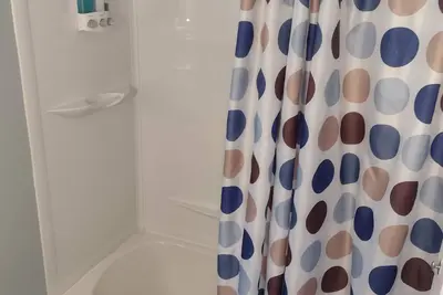 Image de Family Friendly House, near Notre Dame. Sleeps 10