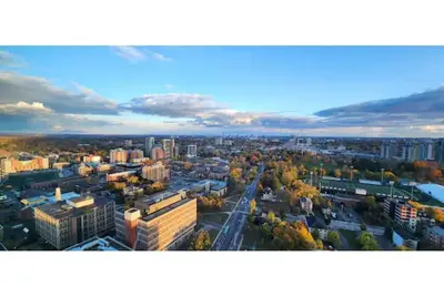 Image de 29th floor Penthouse with Amazing views of K-W!