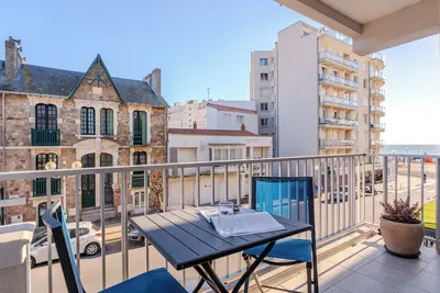 Image de Appartement Moderne & Confort. Accès Plage et Commerces