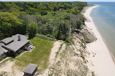 Image de Montague Lake Michigan Beach Front Sunset Views Shekinah House
