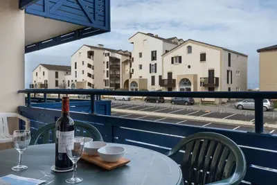 Image de Agréable appartement pour 4 personnes avec piscine, Wifi, Tv, balcon, animaux admis et parking