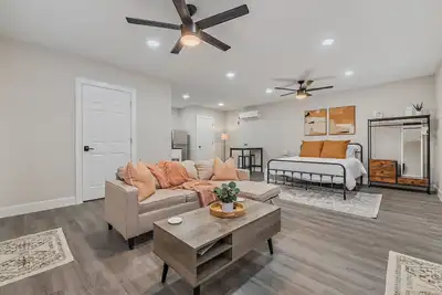 Image de The Nook - 2 miles to Campus