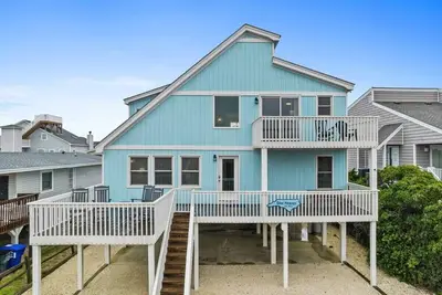 Image de Pet Friendly w/ Private Pool | 2nd Row To Beach