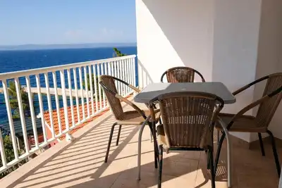 Image de Appartement d'une chambre avec la terrasse et la vue sur le mer Prigradica, Korcula (A-20608-c)