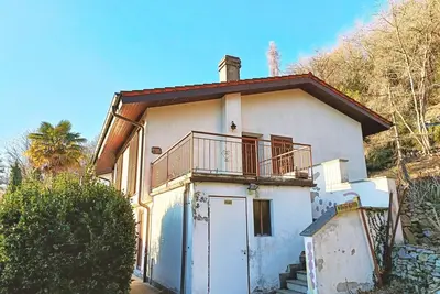 Image de Maison en Italie avec vue mer et montagne