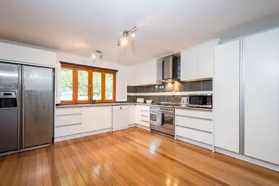 Image de Koala Park Beach House 350m from Tallebudgera Creek - Pet Friendly