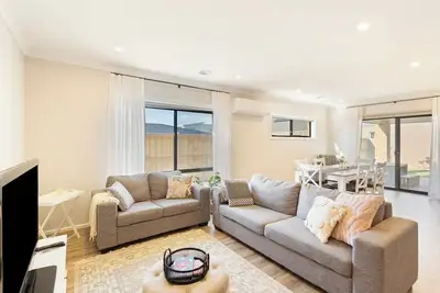 Modern, Family-Friendly Getaway 4-Bdr, 2 Bath