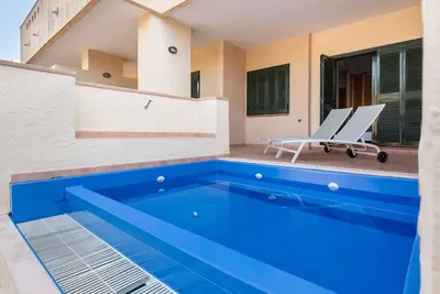 Image de Appartement \"El Oasis Malta 2 Bajo A\" avec piscine partagée et Wi-Fi