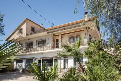 Image de Maison de vacances \"Casa Chalet Venta Ruizo\" avec piscine privée et Wi-Fi