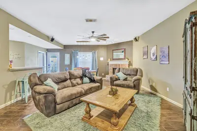 Image de Perfect Wylie Getaway Mins to Historic Downtown!