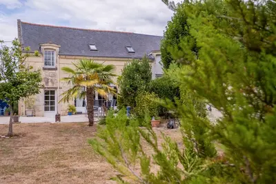Image de Maison Meslaie - Maison pour 10 avec piscine