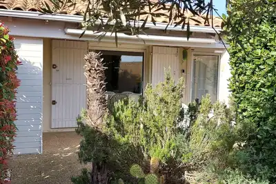 Image de Maison dans résidence avec jardin méditerranéen