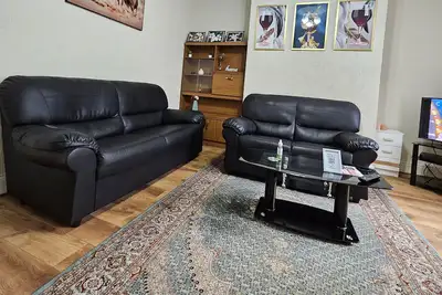 Modern and spacious, Two Double bedrooms house with  parking and WiFi.