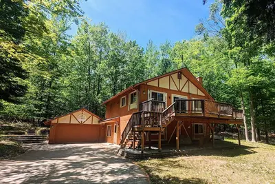 Image de Secluded Chalet in Michaywe w/ pool access. Golf + Ski/Snowmobile paradise.