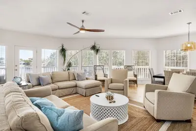 Image de ☀Private Beach Access~Pet Friendly 🐾Patio~3br Lakeside Sandcastle at Kokomo🌅